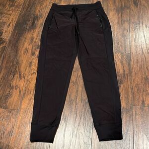 Athleta Joggers Pants Headlands Hybrid Trek Women Sz 4 Stretch Drawstring black